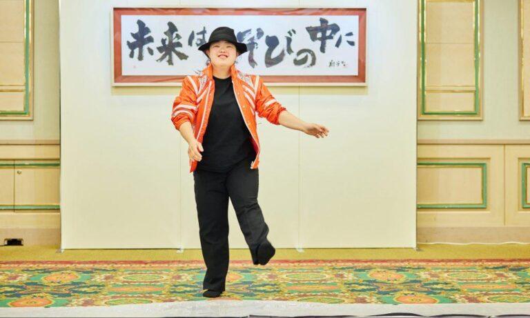 私は世界一幸せな母親です／「ダウン症の天才書家」金澤翔子さんの母・泰子さん講演会