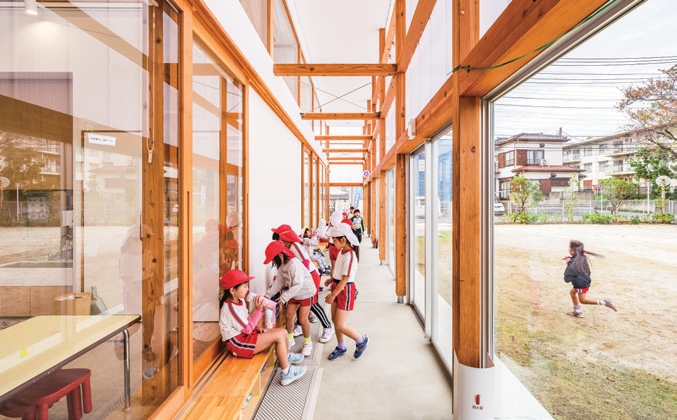 Entrance and exit scenes