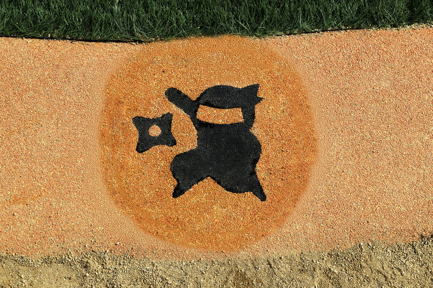 Rubber chip pavement